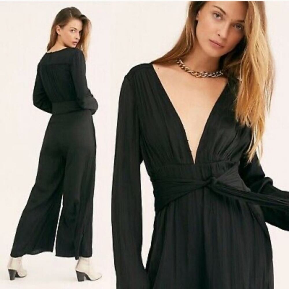 NWT $168 Free People Black Wide Leg V Neck Jumpsuit - Picture 4 of 16